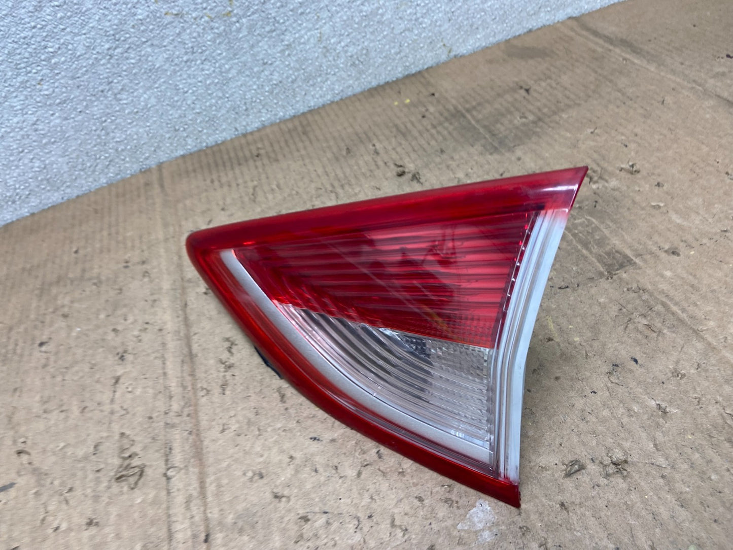2013 to 2016 Ford Escape Right Passenger RH Side Inner Tail Light OEM AA6994 LK1