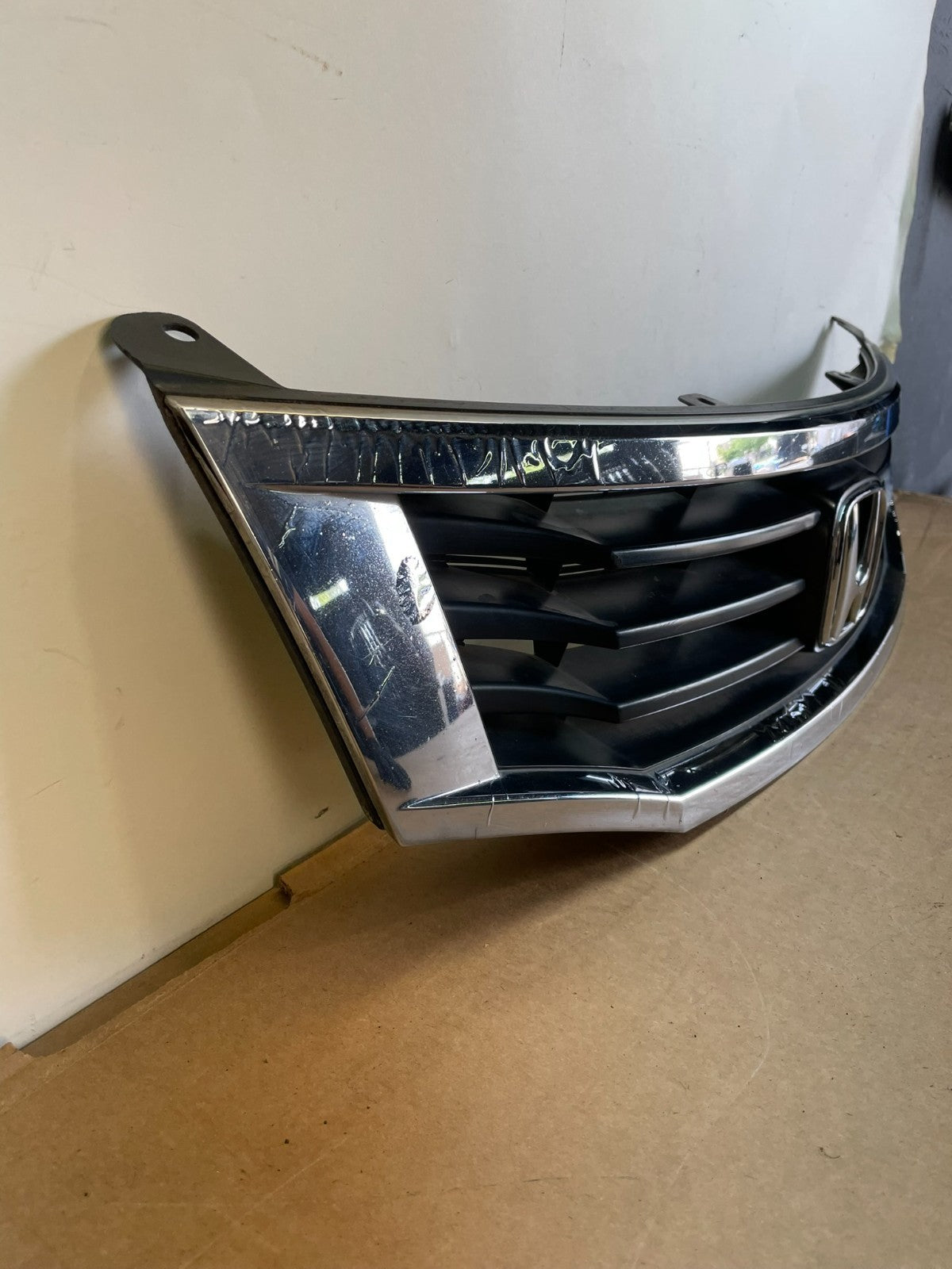 2008 2009 2010 Honda Accord Sedan Front Upper Grill Grille AG0870 DG2