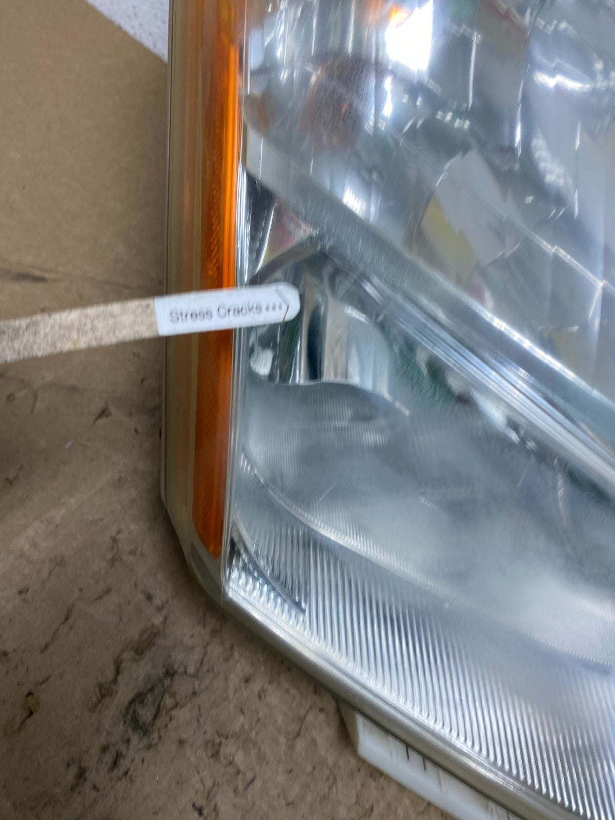 2009-2013 Nissan Rogue Right Passenger Xenon Headlight AG1318 DW4
