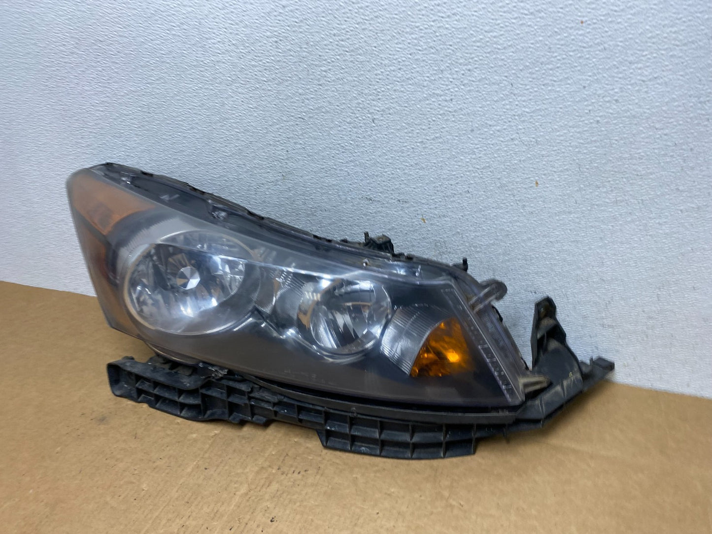 2008 to 2012 Honda Accord Sedan Right Passenger RH Headlight AD4565 DW1
