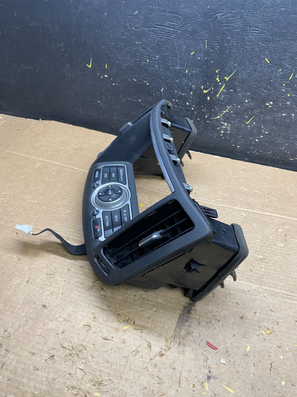 2007 - 2015 Infiniti G35 G37 Radio Player Screen Panel Bezel W9722 DG2
