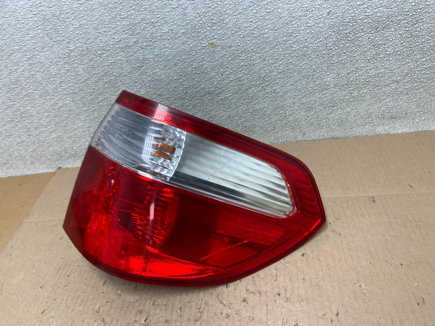 2005 2006 2007 Honda Odyssey Right Passenger RH Side Tail Light Oem Z6123 DW1