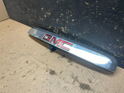 2007-2012 GMC Acadia Chrome Tailgate Rear Finish Molding Backup W/O Camera z32842