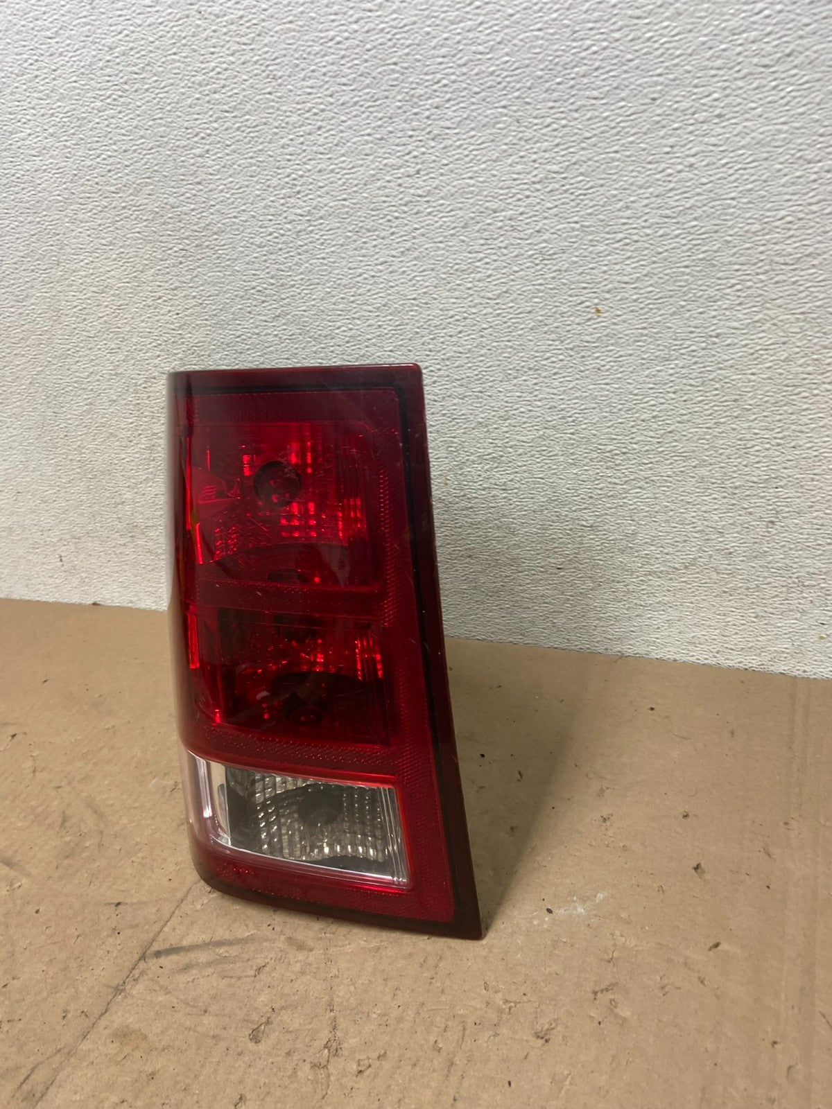 2005 to 2006 Jeep Grand Cherokee Left Driver Side Lh Tail Light AG4927 LK1