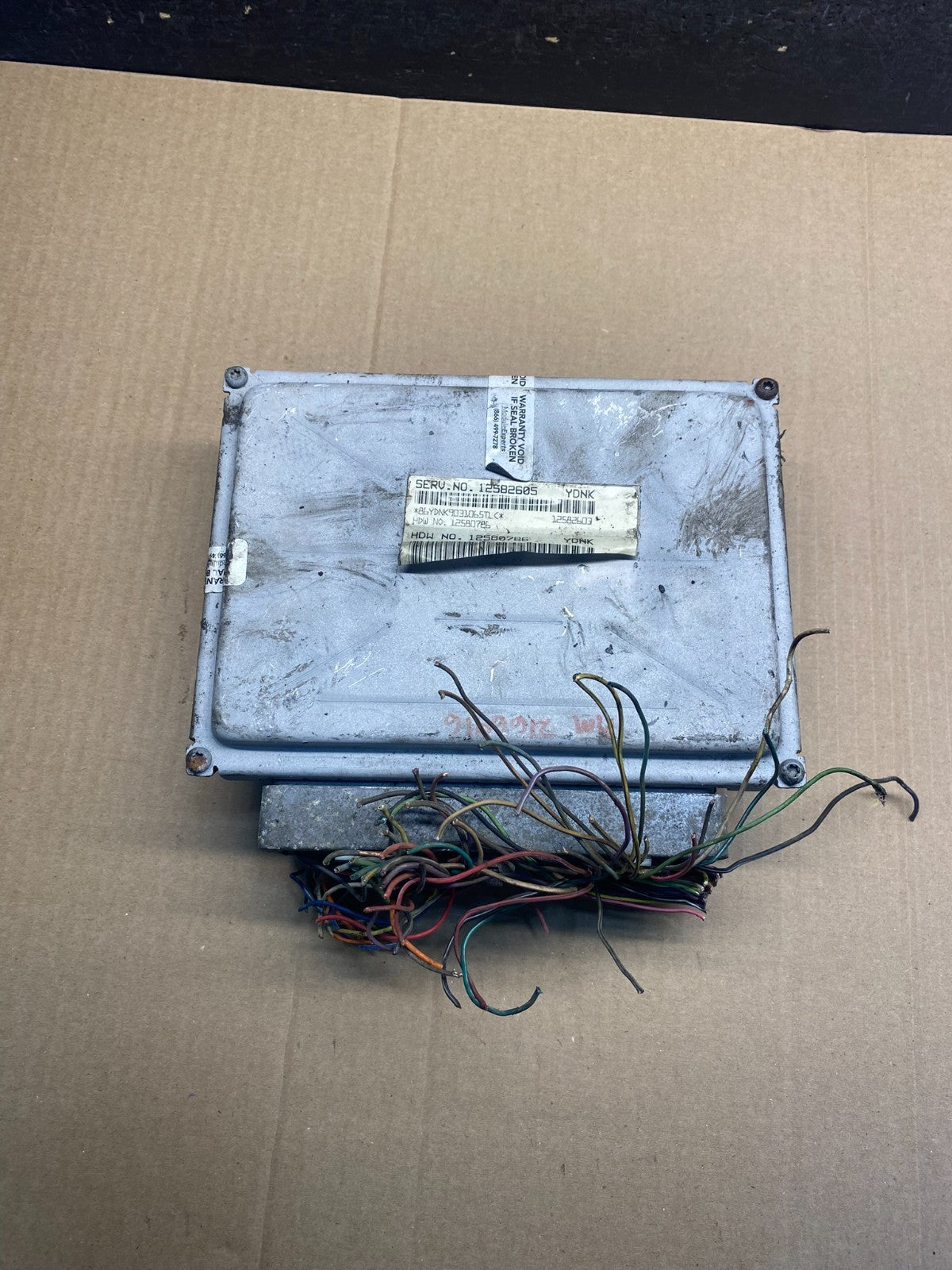 2003 - 2006 Cadillac Escalade Engine Control Module ECM ECU A H1721 DW0