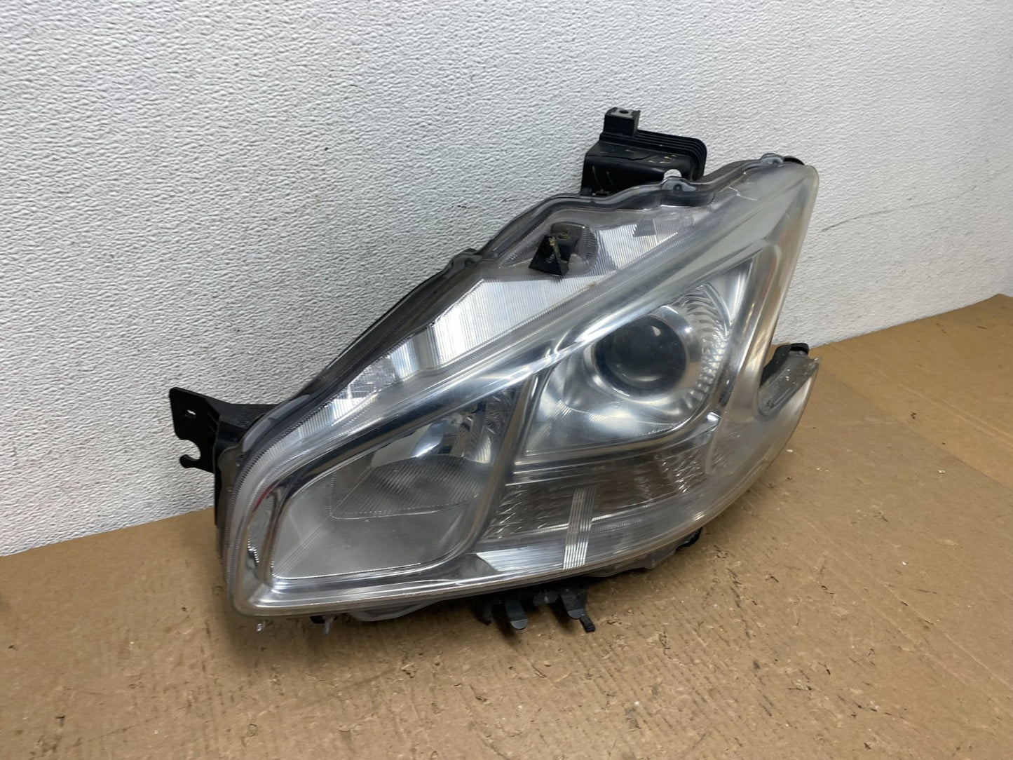 2009-2014 Nissan Maxima Headlight Left Driver Side Xenon HID AD8766 DW2