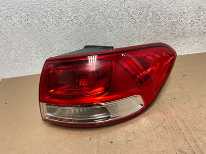 2016 to 2018 Kia Sorento Right Passenger RH Side Tail Light ae5008 DG0