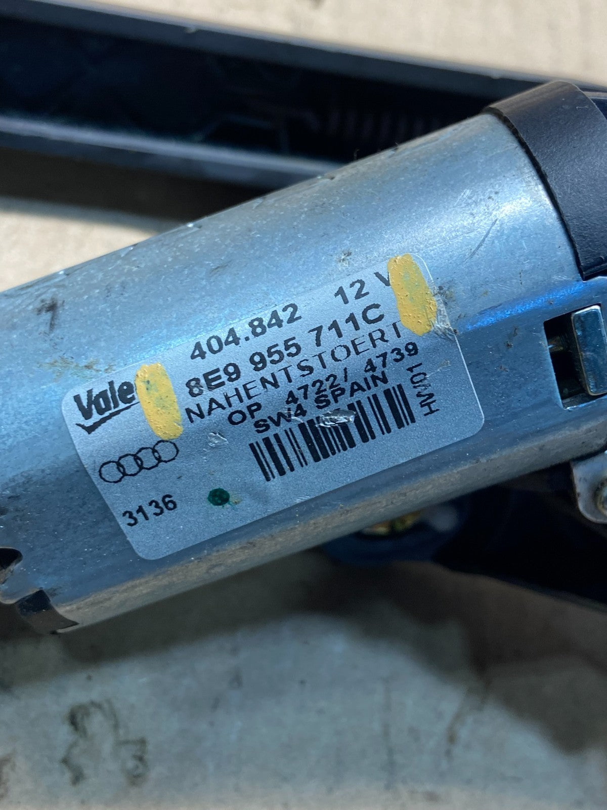 2007 to 2015 Audi Q7 Rear Windshield Washer Wiper Motor AE2327 DG6