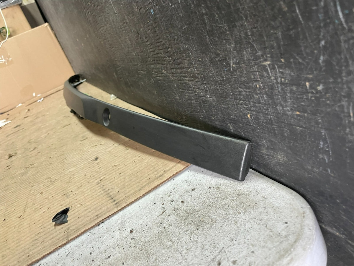 2016 - 2019 Ford Explorer Interceptor Rear Tailgate Molding With Camera M2967 DG1