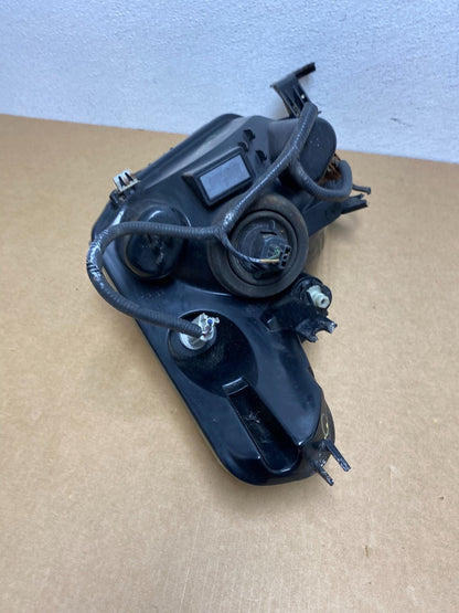 2008 2009 2010 2011 Ford Focus Right Passenger Rh Side Headlight AC1654 DW9