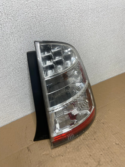 2006 to 2009 Toyota Prius Tail Light Right Passenger Side AB6225 LK2