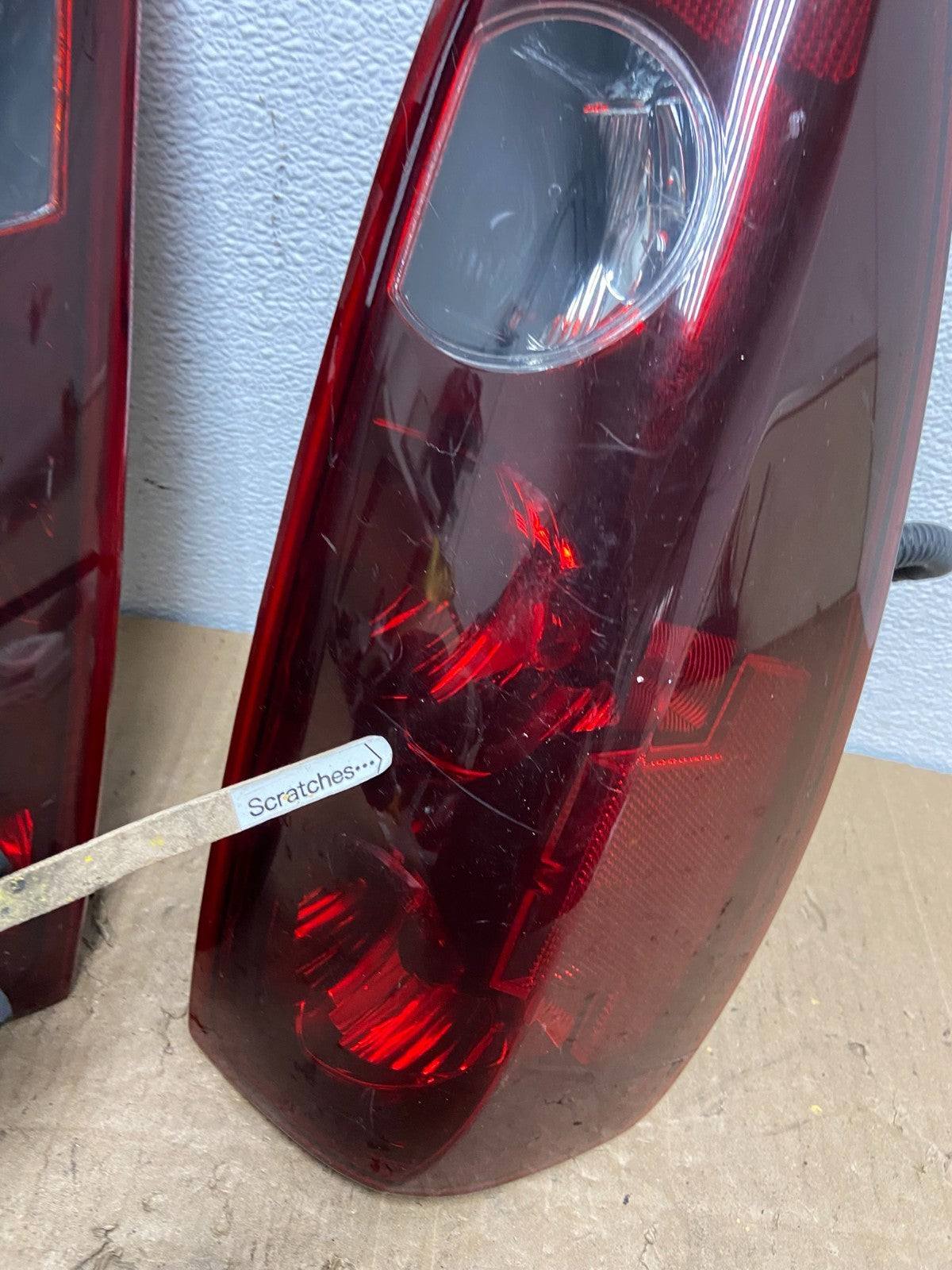 2004 to 2012 Chevrolet Colorado GMC Canyon Left+Right Set Tail Lights AC0272 DW4
