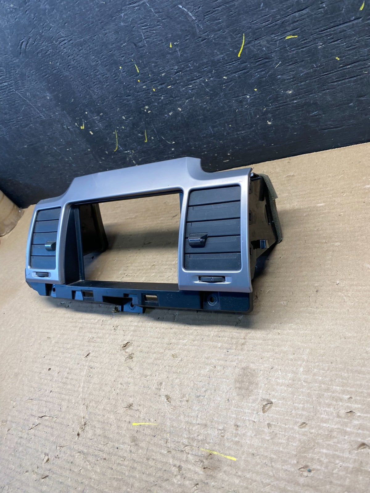 2010 - 2012 Lincoln MKZ Center Dash Gps Radio Bezel Panel Air Vent OEM S6653 DG2