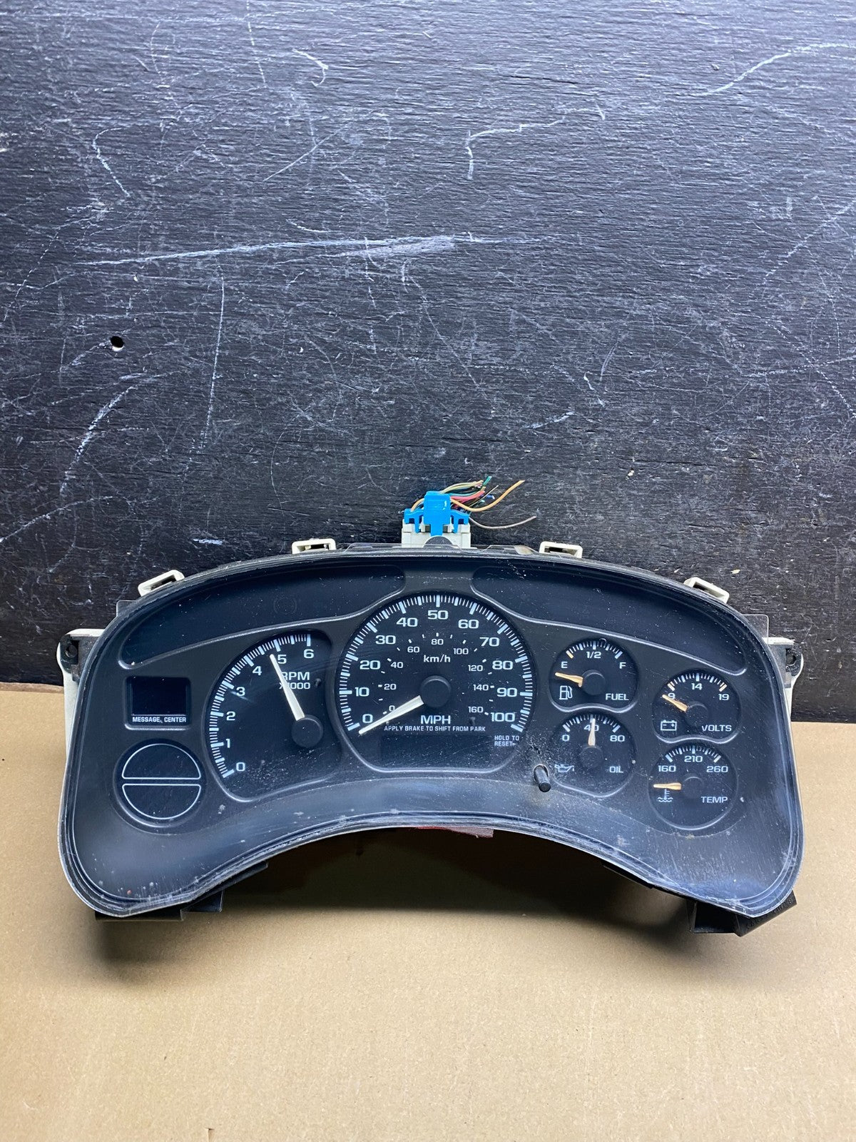 2002 GMC Yukon Speedometer Cluster Gauge Oem W4073 DG0