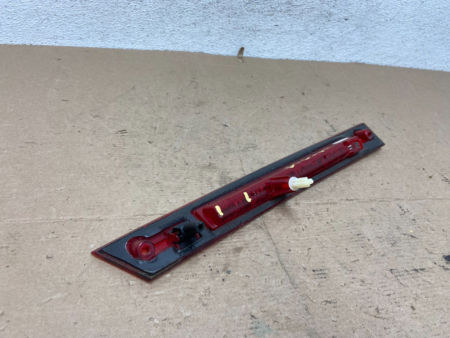 2007 to 2011 Ford Edge Rear Third Brake 3rd Light Lamp af5009 DG4