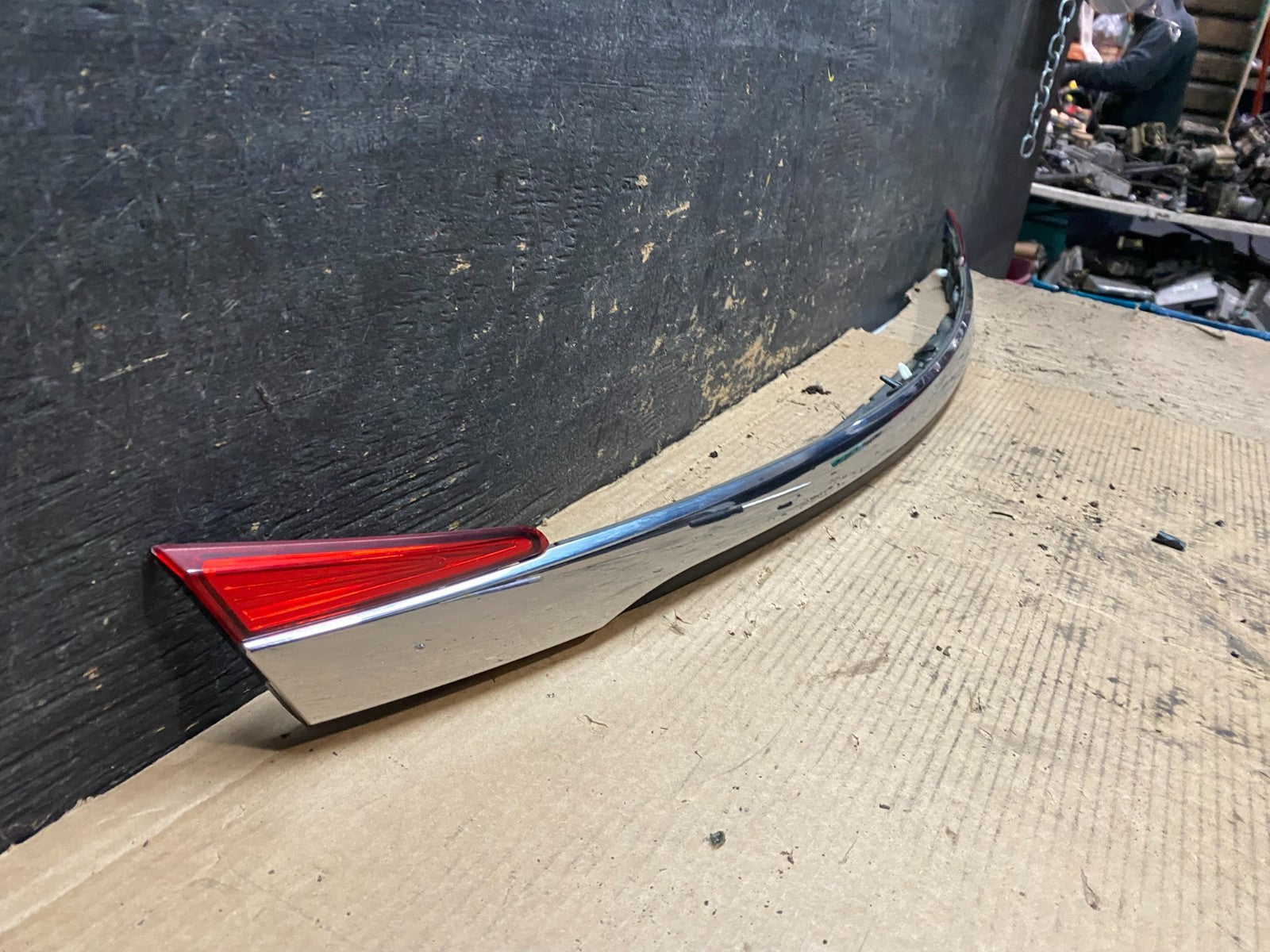 2011 2012 2013 2014 Chrysler 200 Sedan Rear Trunk Chrome Moulding Oem V9516 DG2