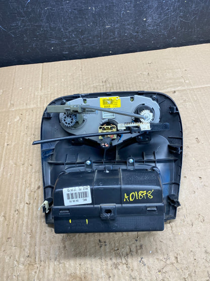 2010 to 2011 Hyundai Accent Center Heater A/C Climate Control Panel AD1878 DG6