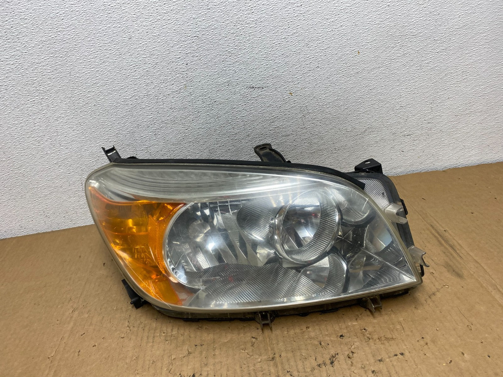 2006 2007 2008 Toyota Rav4 Right Passenger Rh Side Halogen Headlight AD11480