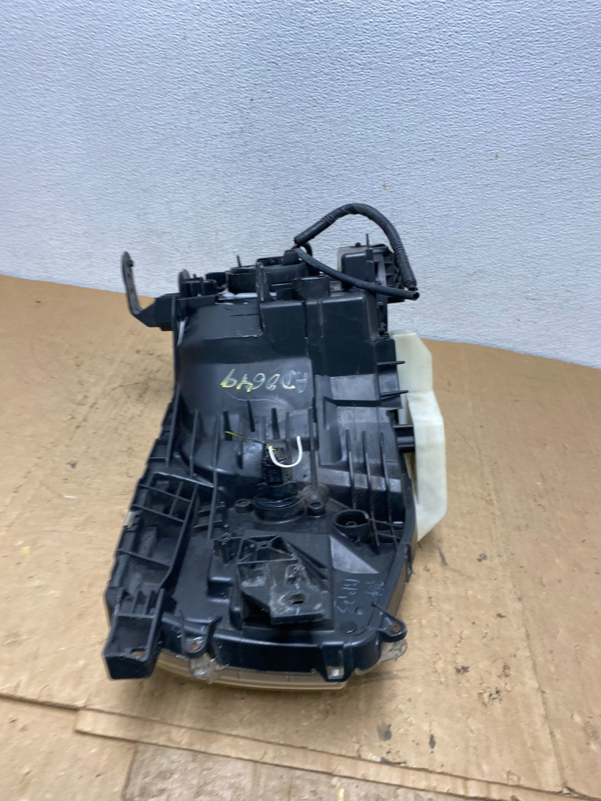 2009-2011 Nissan Cube Right Passenger RH Side Headlight Halogen AD0649 DW8