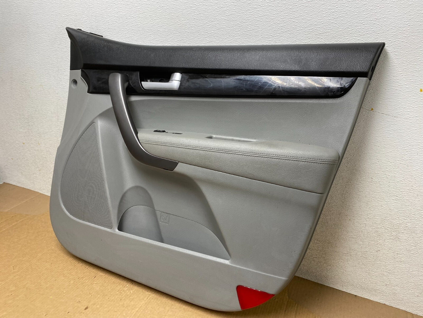 2014 2015 Kia Sorento Front Right Passenger RH Door Panel Trim G0145 DG11