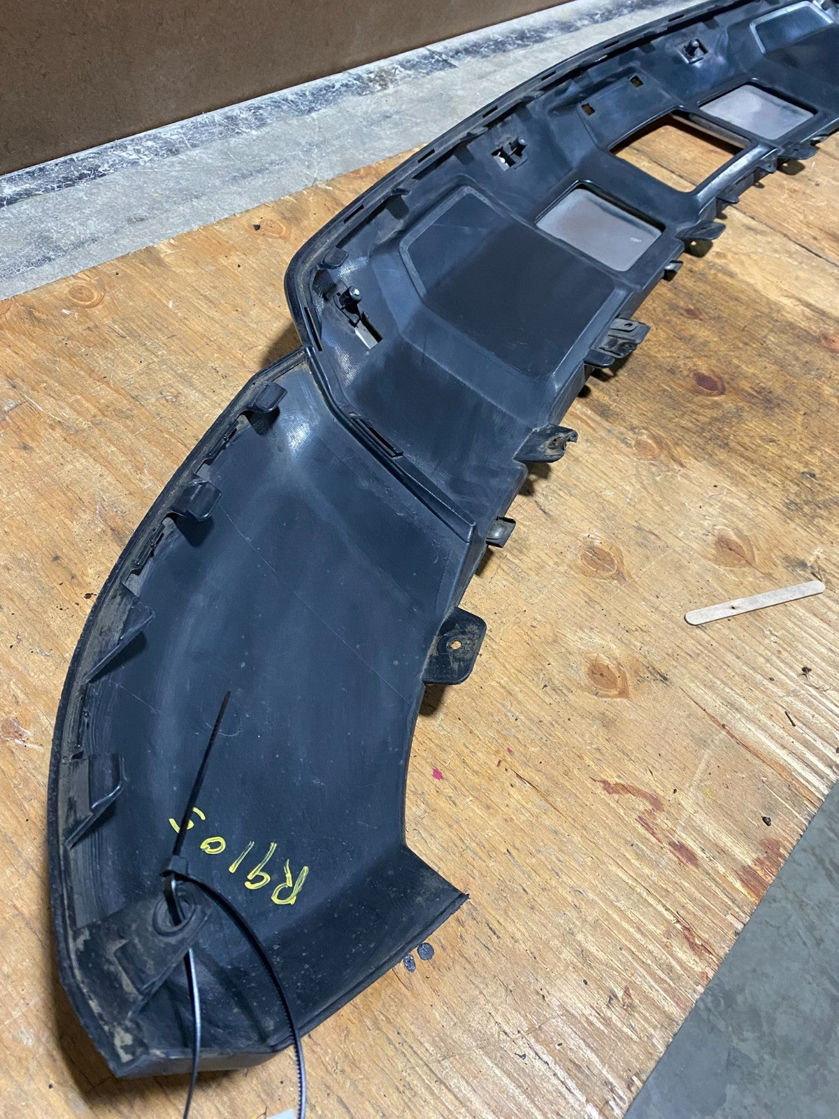 2009 to 2011 Mercedes Benz ML350 Front Bumper Cover Valance R91055