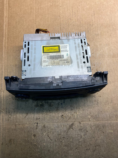 2007 2008 2009 Sprinter 2500 3500 AM FM Radio Single CD Disc Player Y4194 DG1