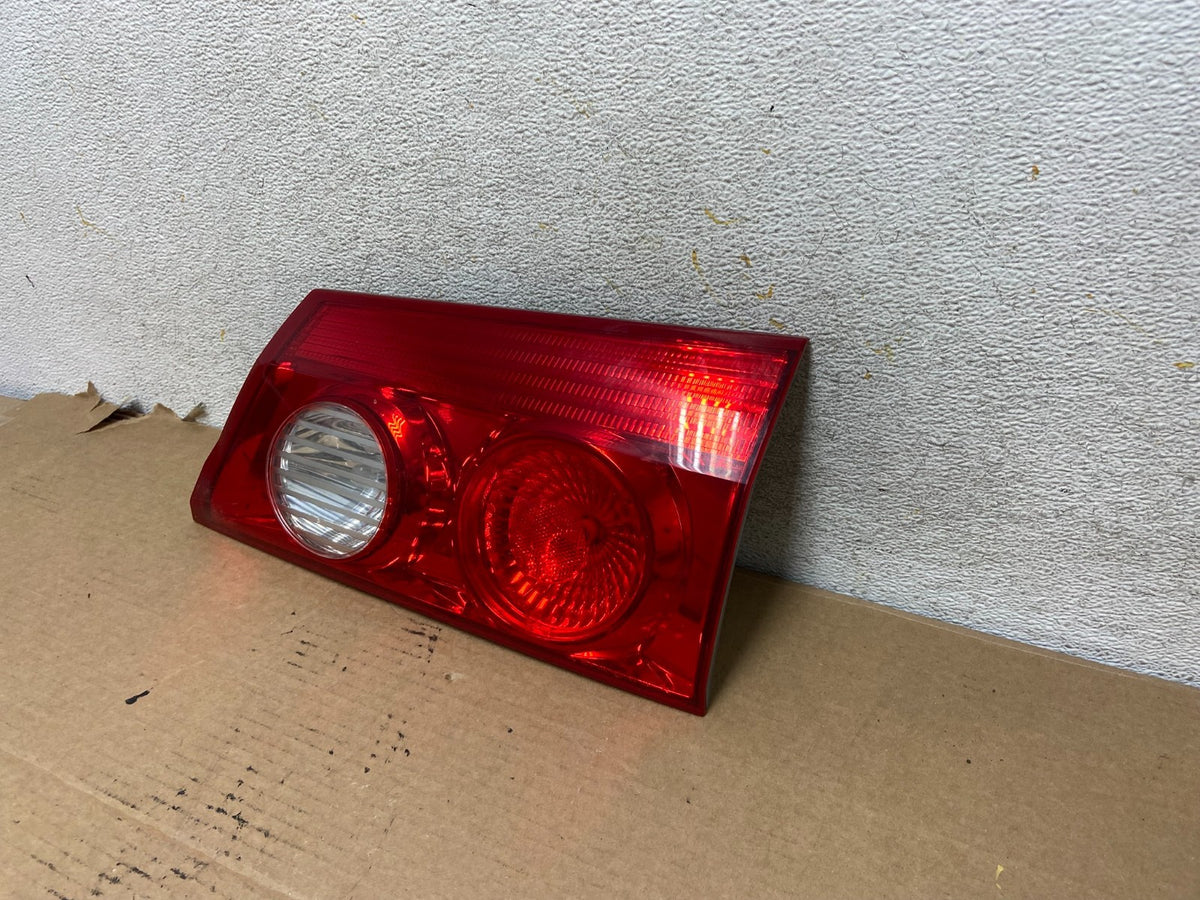 2006 to 2010 Toyota Sienna Right Passenger RH Inner Tail Light AH3127 DW2