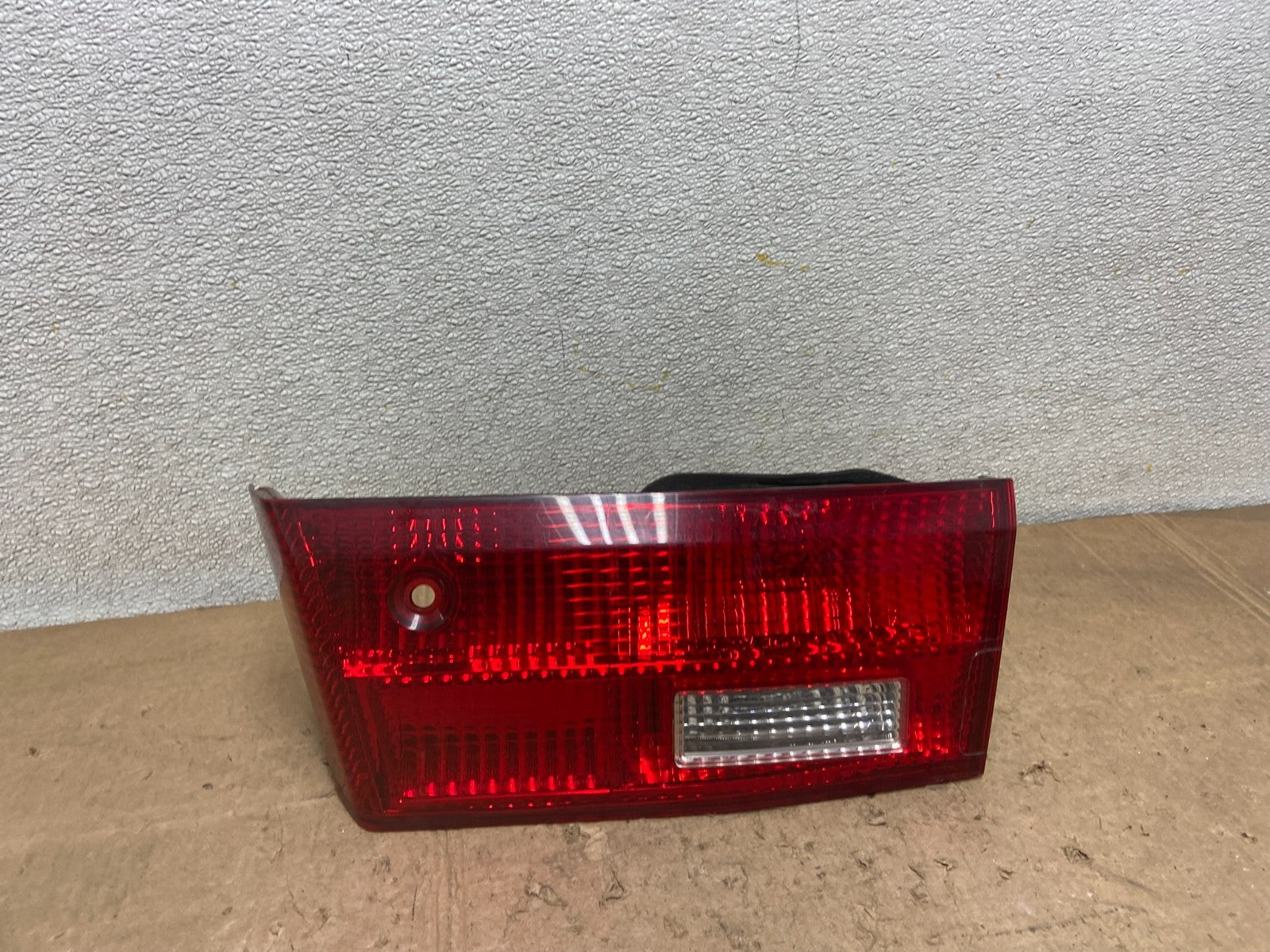 2005 Honda Accord Sedan Right Passenger Inner Tail Light Oem Y8239 DW0