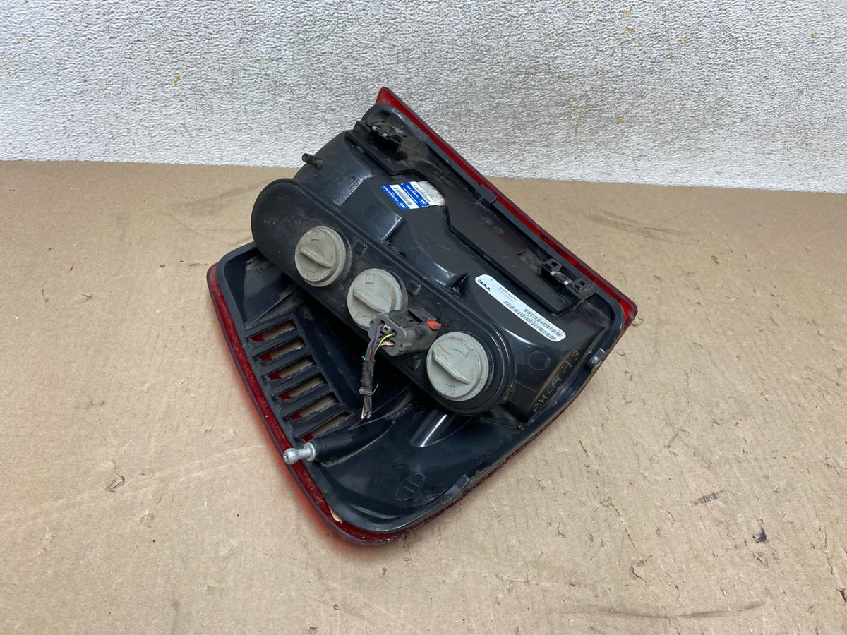 1999 - 2004 Jeep Grand Cherokee WJ Left Driver Lh Tail Light AH6943 LK4