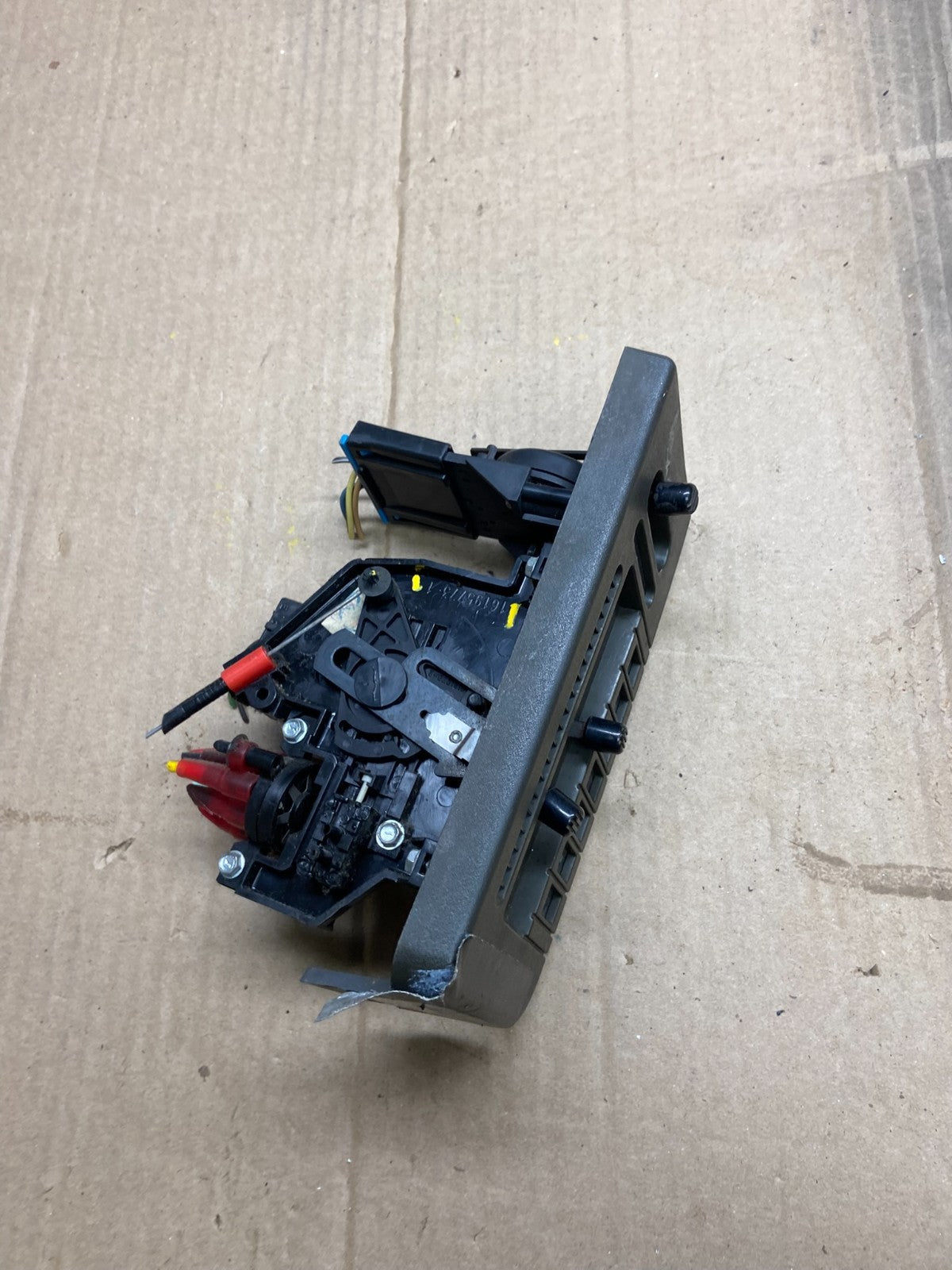 1990 to 1994 Chevrolet Astro Gmc Safari Climate Control A/C Heater OEM X1740 DG3