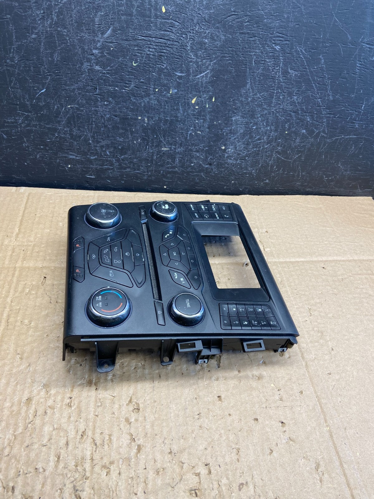 2014-2015 Ford Fusion Center Radio CD Player Screen Climate Control ac9656 DG2