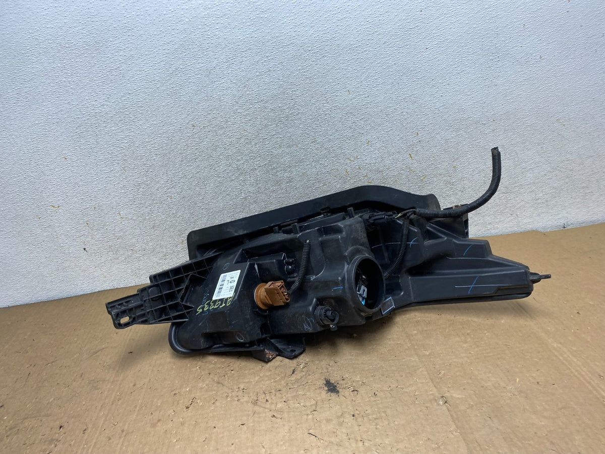 2013 to 2019 Ford Taurus Left Driver LH Side Headlight Halogen AI9335 LK5