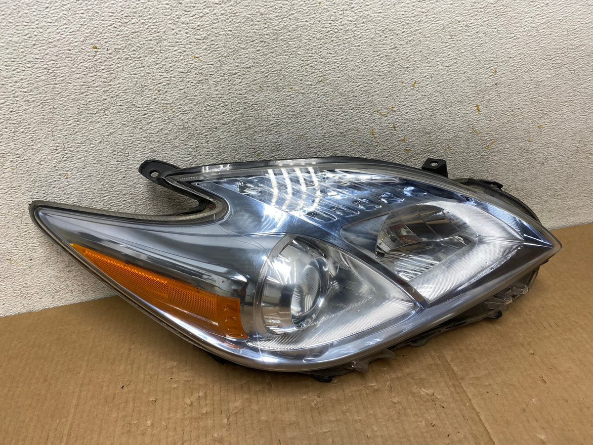 2010 - 2011 Toyota Prius Right Passenger Rh Halogen Headlight DEPO AI5808 LK0