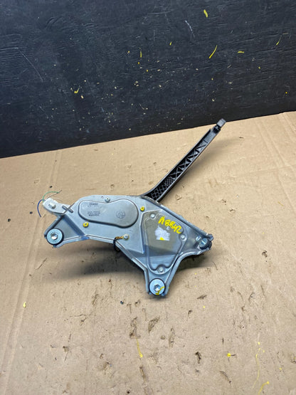 2004 to 2009 Toyota Prius Rear Wiper Windshield Motor R8842 DG4