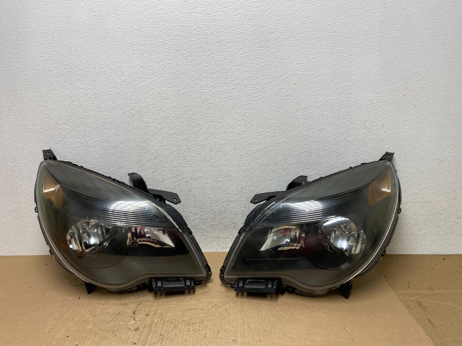 2010 - 2015 Chevrolet Equinox Halogen Headlights Left+Right Side Set AE6511 DW0