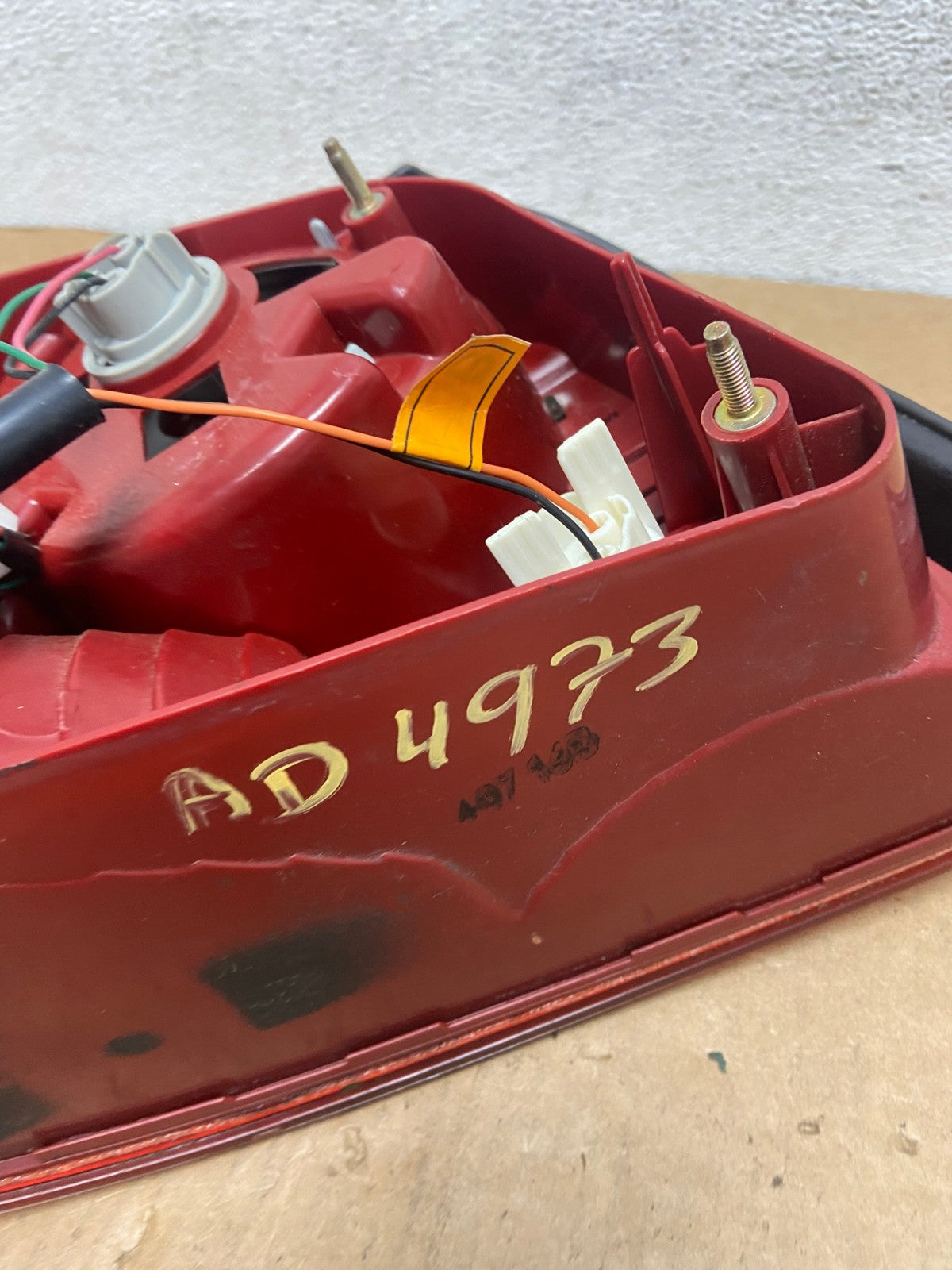2002 - 2005 Hyundai Sonata Right Passenger RH Side Tail Light AD4973 LK7