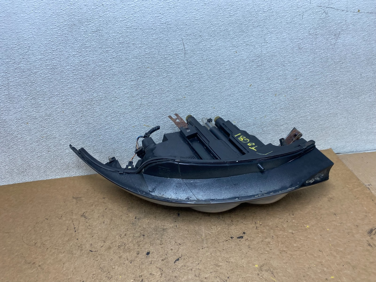 1999 to 2000 Mercury Cougar Left Driver LH Side Headlight T0681 DG9