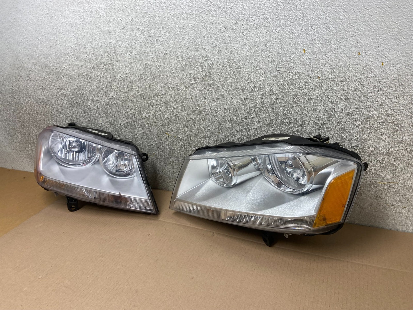 2008 to 2014 Dodge Avenger Left+Right Side Set Halogen Headlights Z3831 DW1