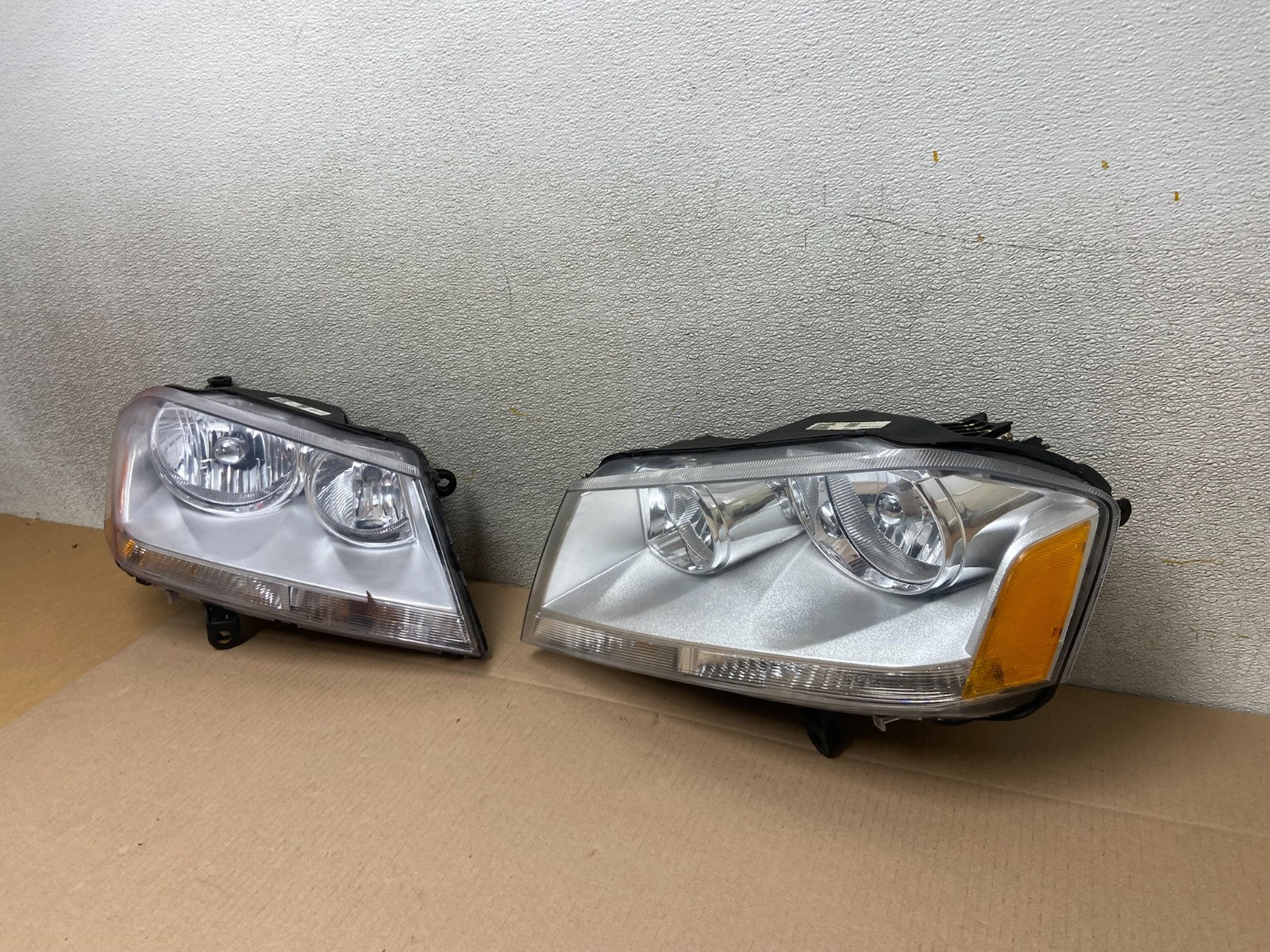 2008 to 2014 Dodge Avenger Left+Right Side Set Halogen Headlights Z3831 DW1
