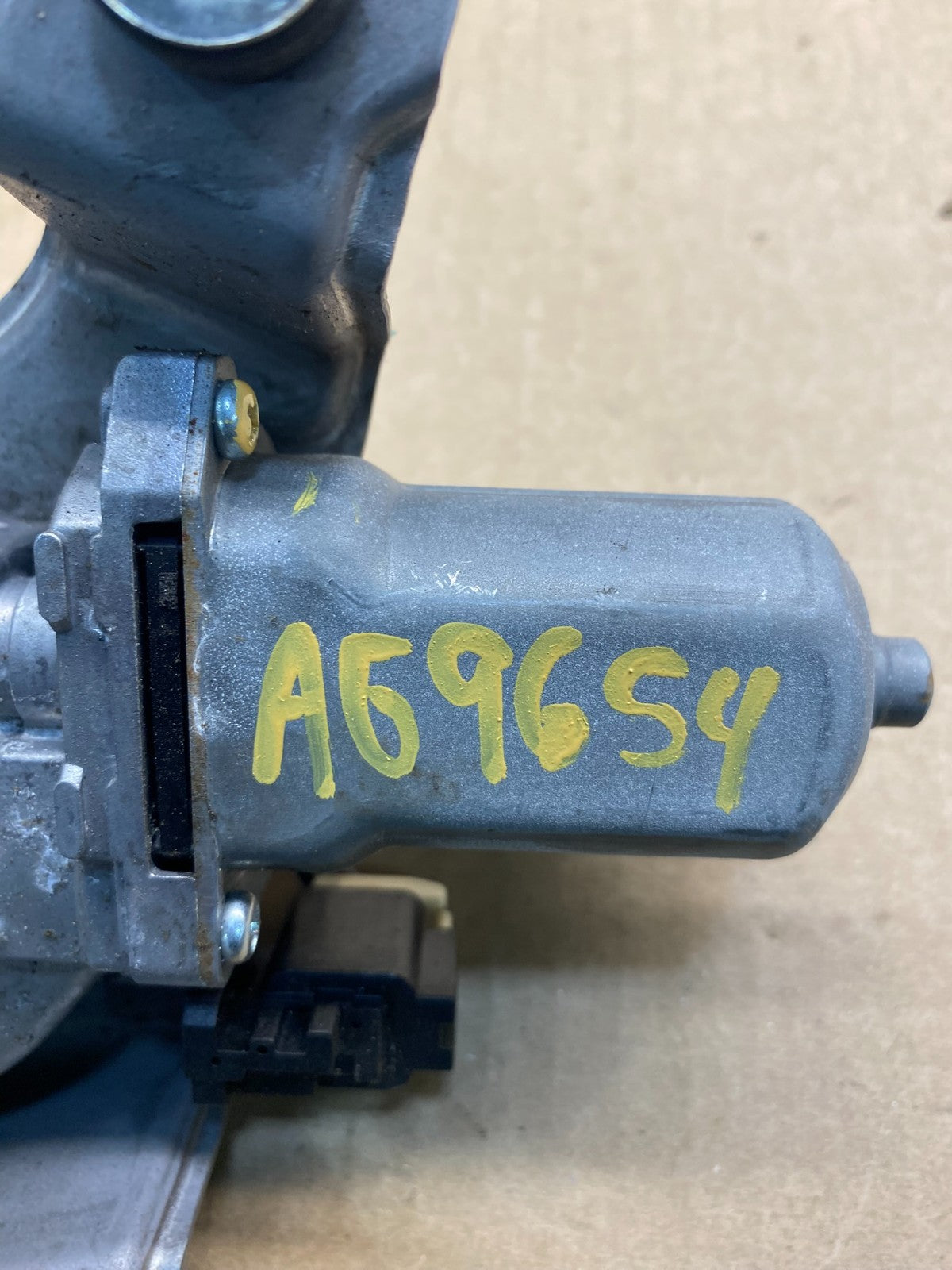 2014-2018 Jeep Cherokee Tailgate Back Door Rear Wiper Motor Wiper ag9654 DG7