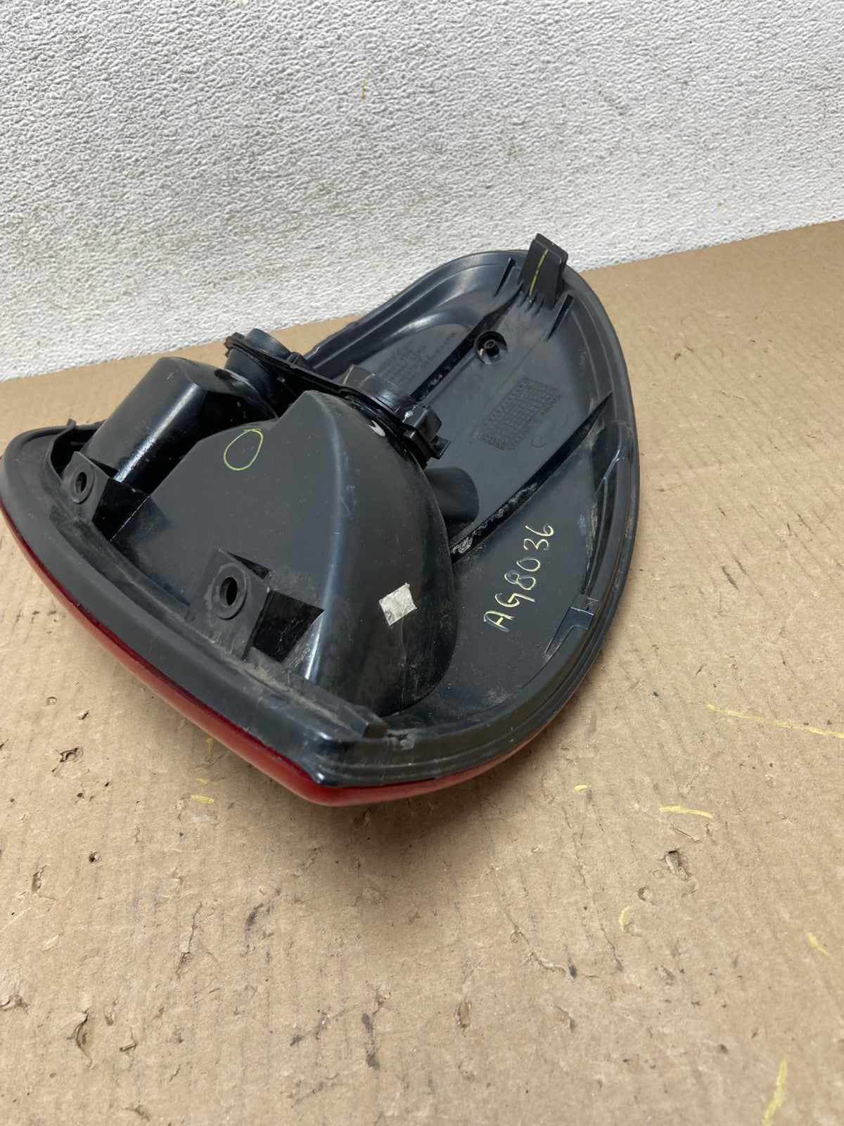 2001 to 2003 Dodge Grand Caravan Left Driver Lh Tail Light AG8036 LK4