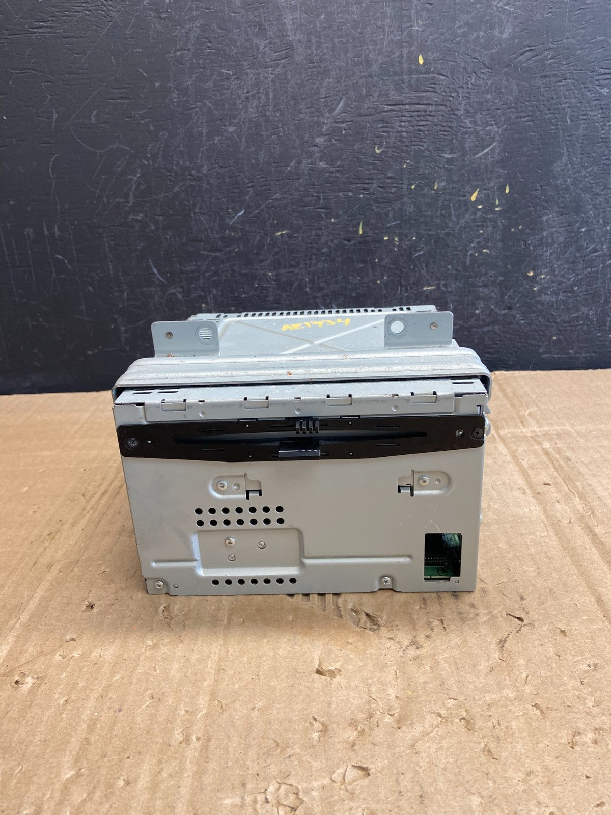 2011-2012 Ford Flex Dash AM/FM Radio CD Player BA8T-19C159-AA AE1734 DG0