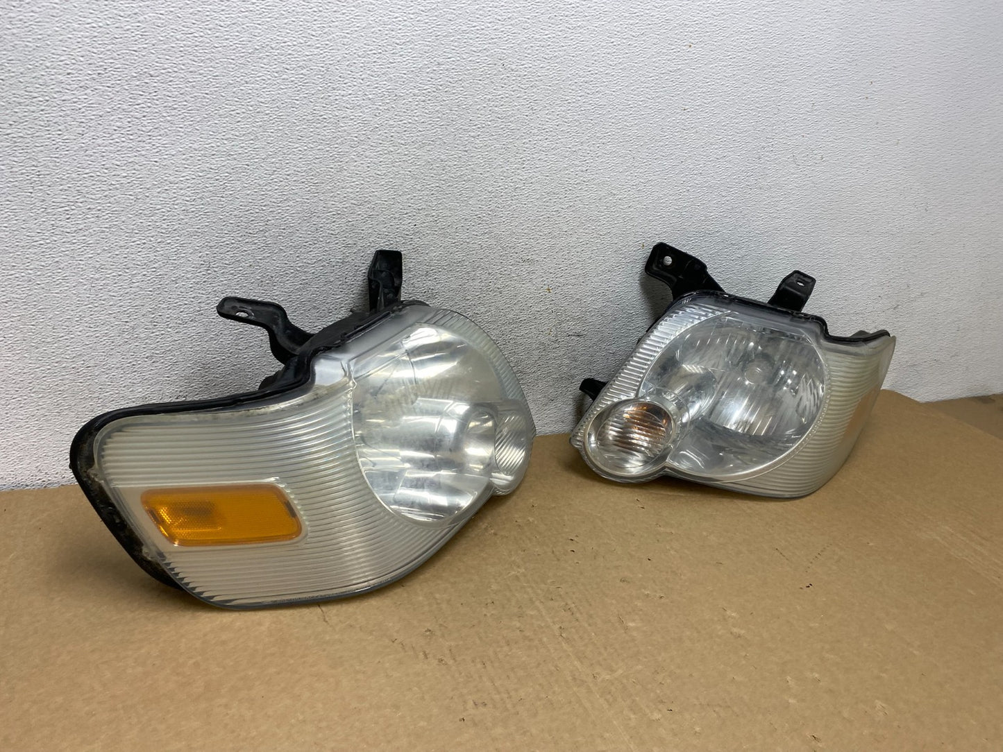 2006 2007 2008 2009 2010 Ford Explorer Left+Right Set Headlights AF7320 DW2