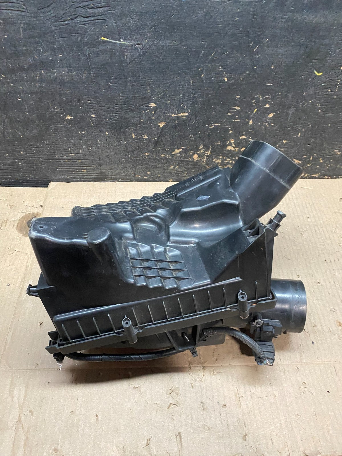 2012 Buick LaCrosse 2.4L Air Intake Box Cleaner X7855 PS5
