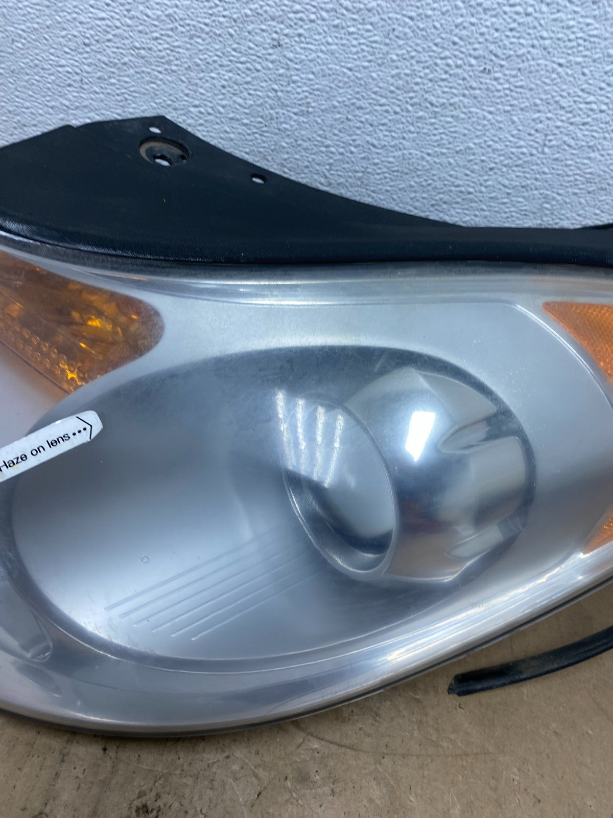2007 to 2012 Hyundai Veracruz Left Driver LH Headlight Halogen AC5854 DW4