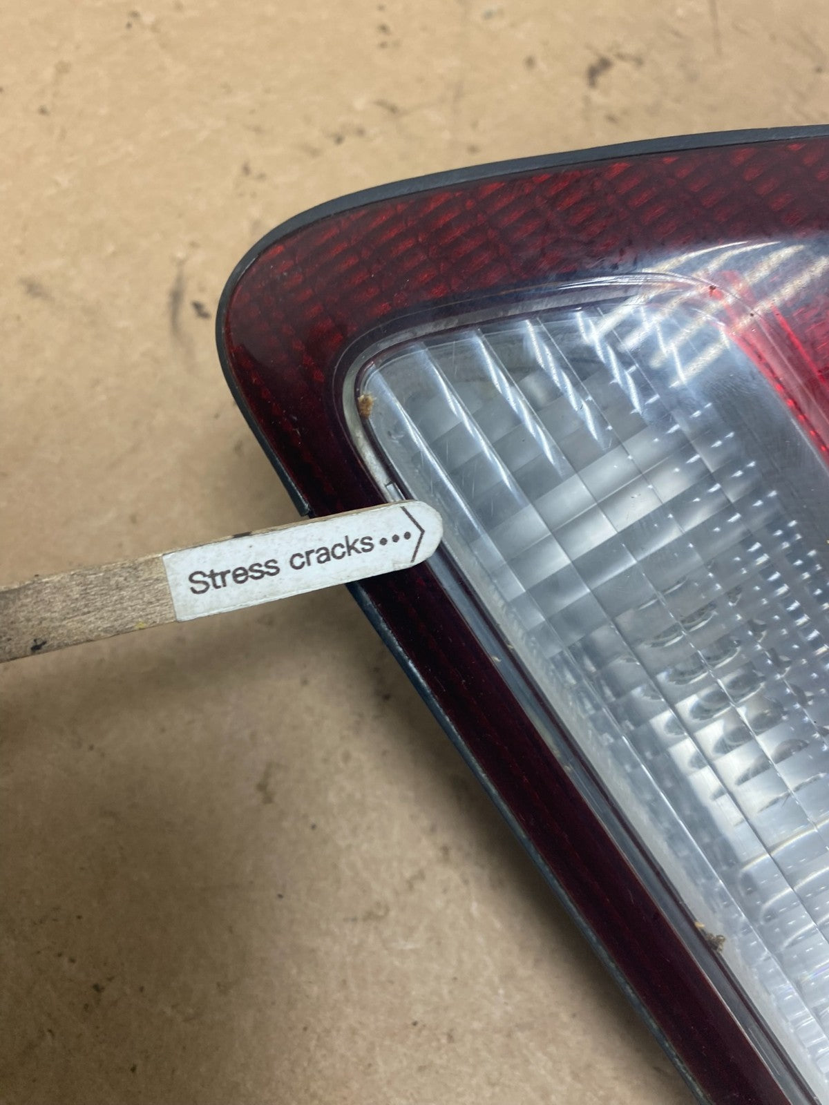 1997 1998 1999 Nissan Maxima Right Passenger RH Inner Tail Light Oem P5143 DW4