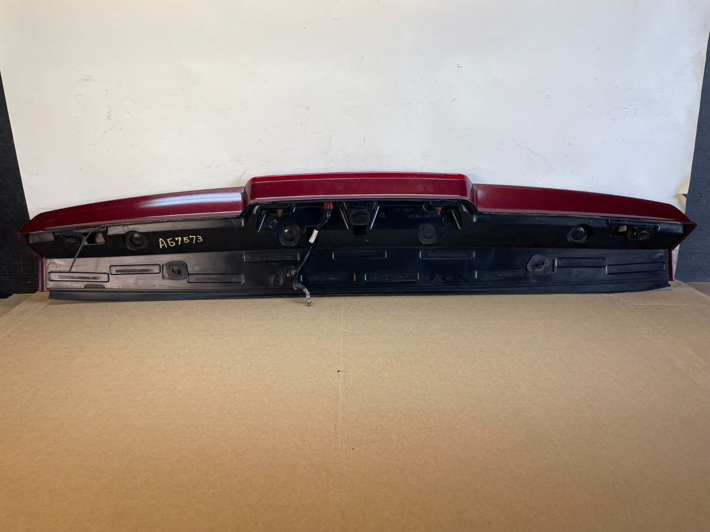 2007-2014 Chevrolet Tahoe Suburban Yukon Spoiler Wing 3rd Brake Light AG7573 DG3
