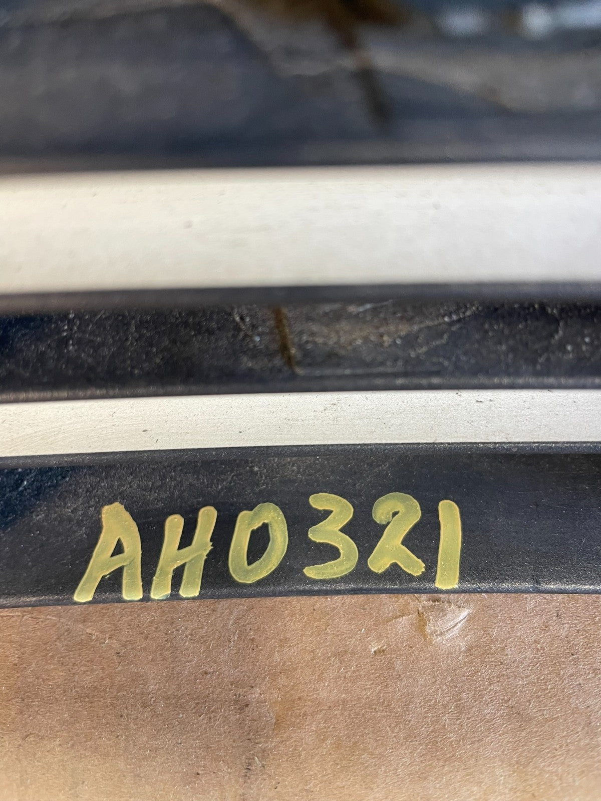 2002 to 2004 Lexus ES330 ES300 Front Upper Grill Grille AH0321 DG5