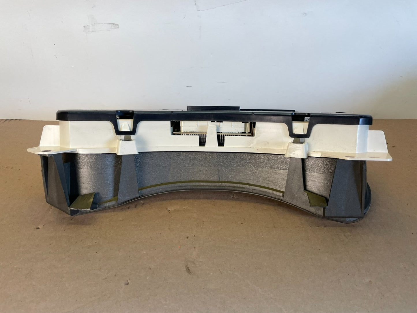 2003 to 2006 Chevrolet Silverado Sierra Cluster Gauge Speedometer AG1033 DG6