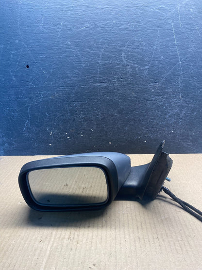 2004 - 2006 Volvo S40 Left Driver Side Turn Signal View Door Mirror AG9477 DW8